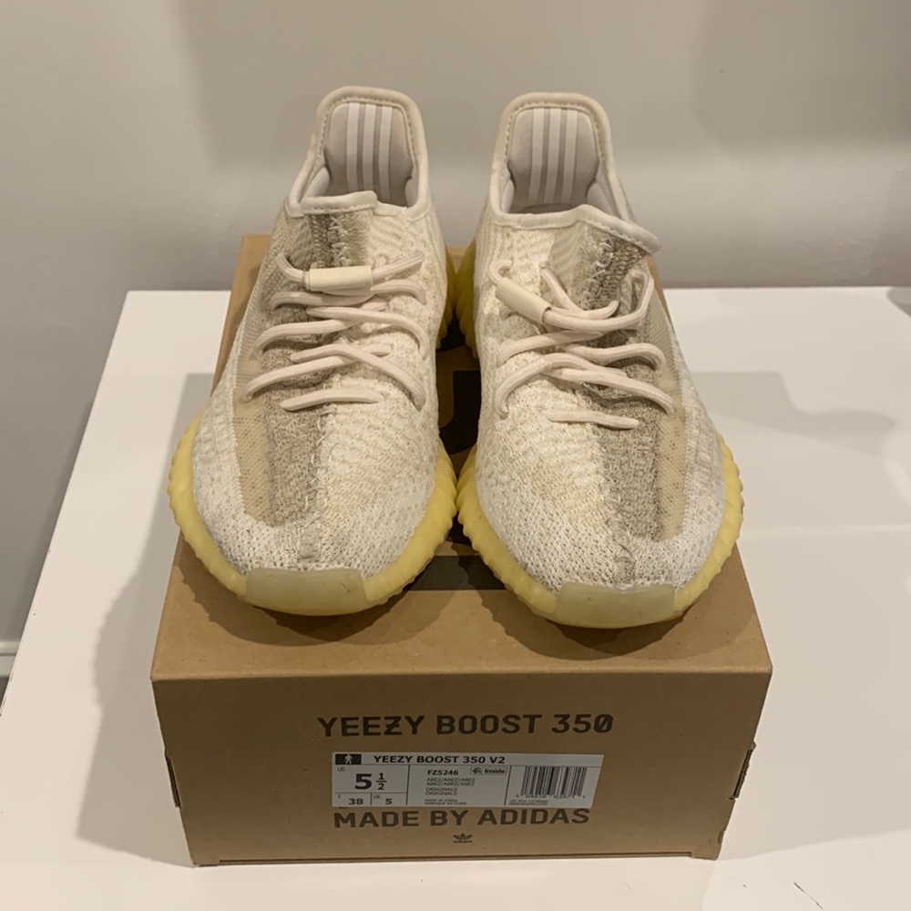 YEEZY Boost‎ 350 V2